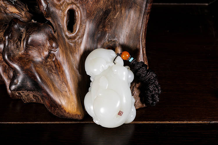 「璞玉雅藏」和田籽料 熊明星玉雕《诸事如意》鉴赏_作品_朝隆_结构