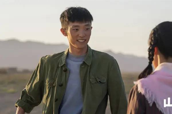 白宇帆,在《山海情》里面饰演黄轩的弟弟马德宝!