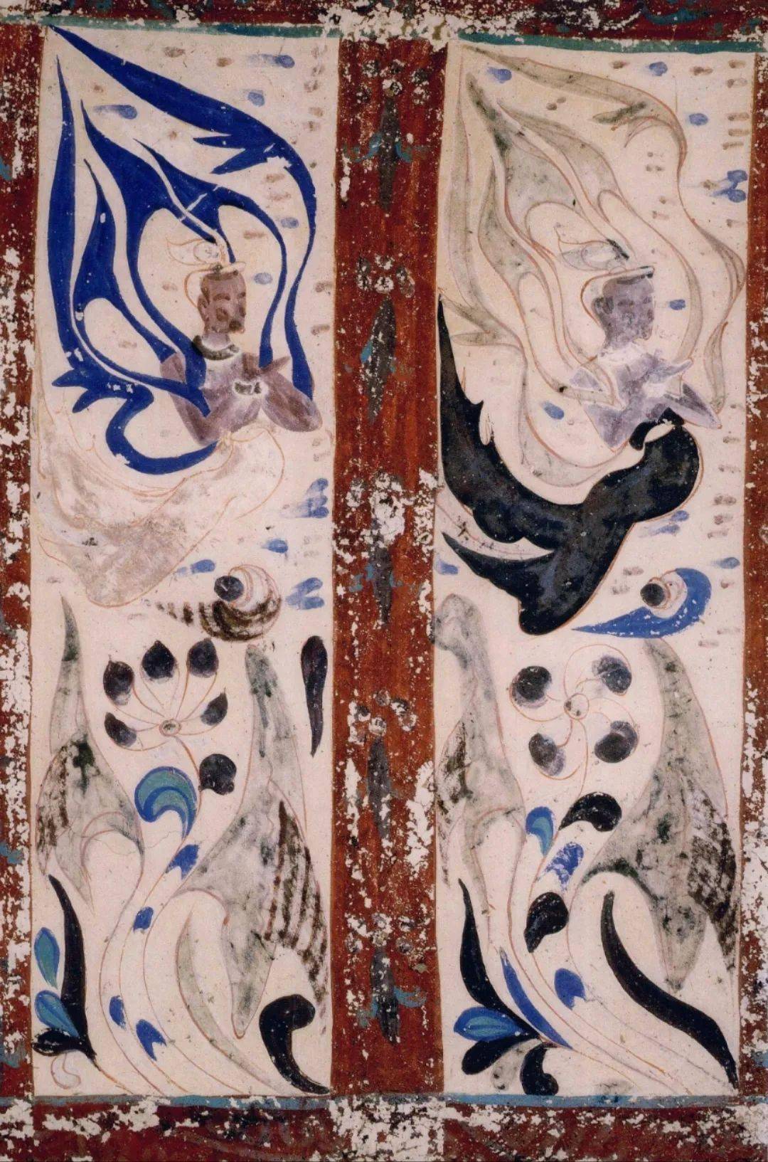 上海博物馆藏北魏 佛像石塔节龛楣上的飞天形象乾闼婆,周身散发香气味