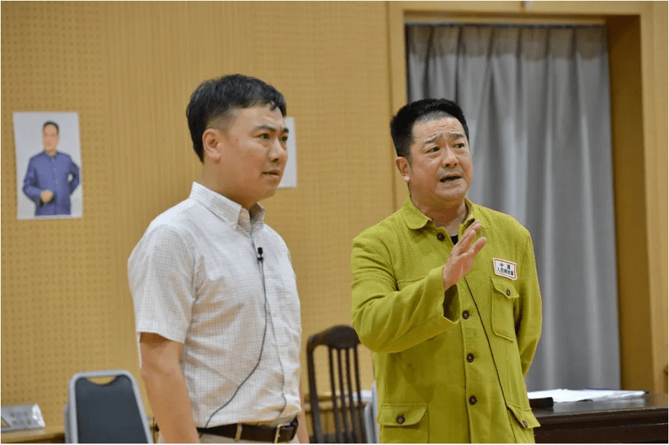 排练厅内以"上海的声音"致敬"老市长"_剧中_人民_展现