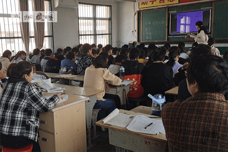 邓州市九龙镇雪垠中学：小荷初露尖角，势必香远益清