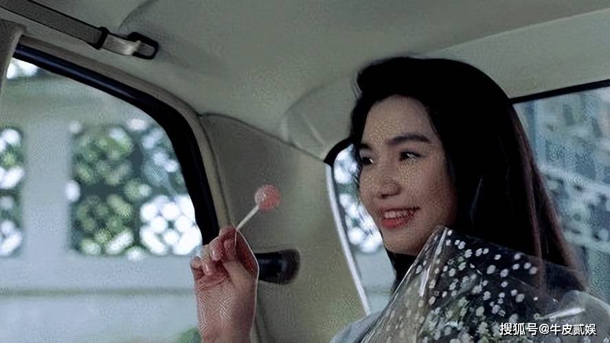 港风女神气质_那些年港片女神的风采_港风妆容穿搭风格