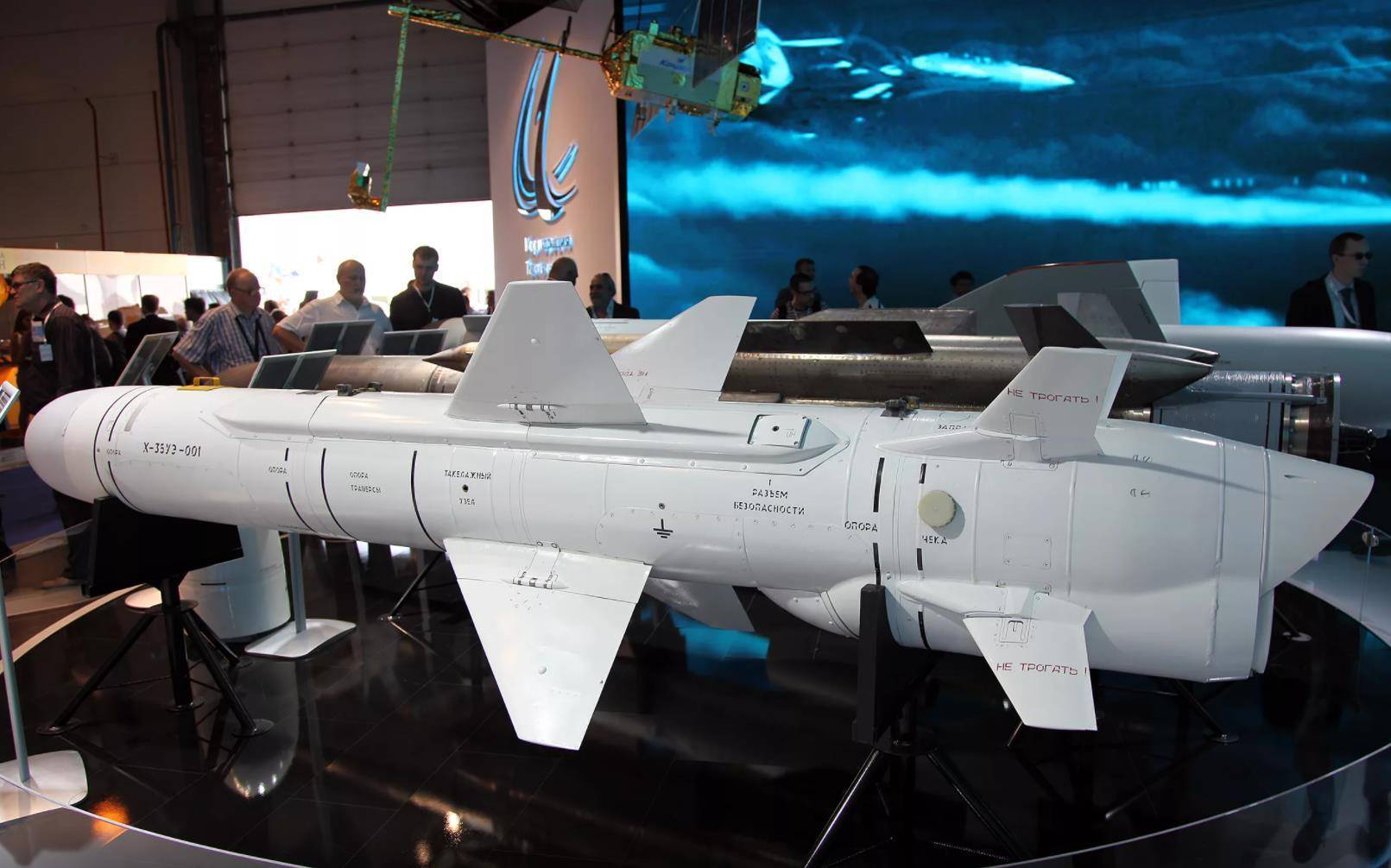 据了解,"天王星"反舰导弹是俄罗斯海军为了捍卫国家海洋权益而部署的