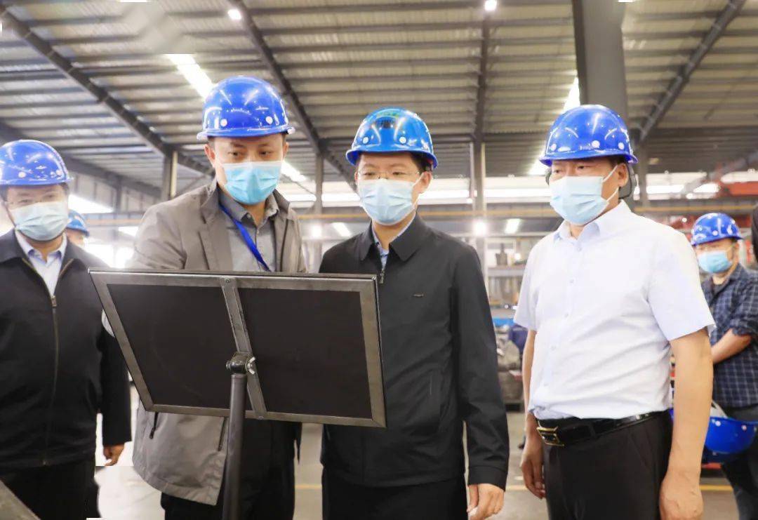 10月22日,市政府副市长范楚平在市政府副秘书长龙