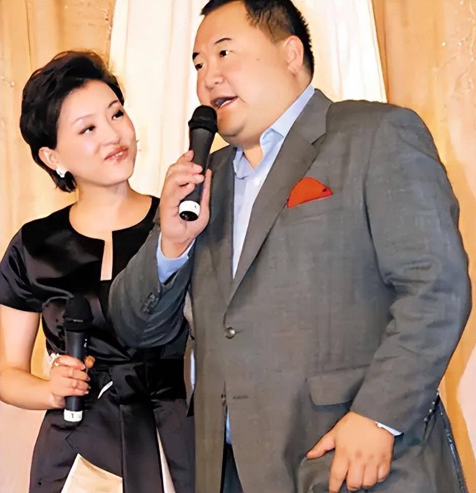 "大众情人"杨澜和二婚丈夫:再多人反对,也阻碍不了他们相爱_吴征_漂亮