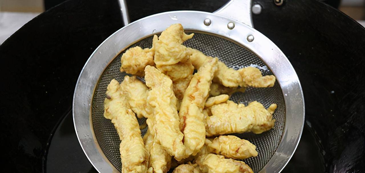 教你炸酥肉调糊的小技巧,酥香金黄,外脆里嫩,做法简单很好吃_面糊