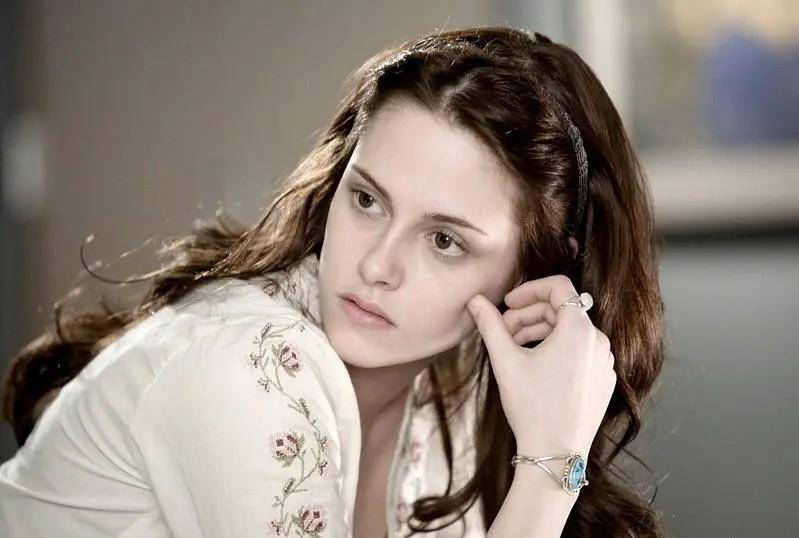 高清怼脸照惊艳众人,绝美五官神似迪丽热巴_莱德_薇诺娜_舞台