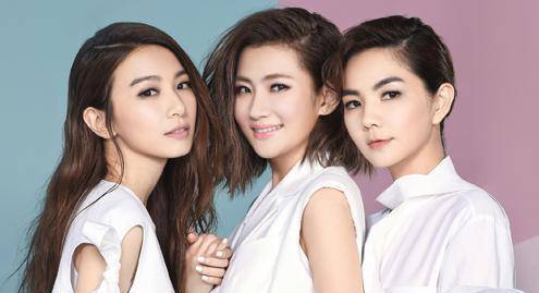 娱乐圈又一位女星官宣恋情，她的前半生，堪称浴火重生