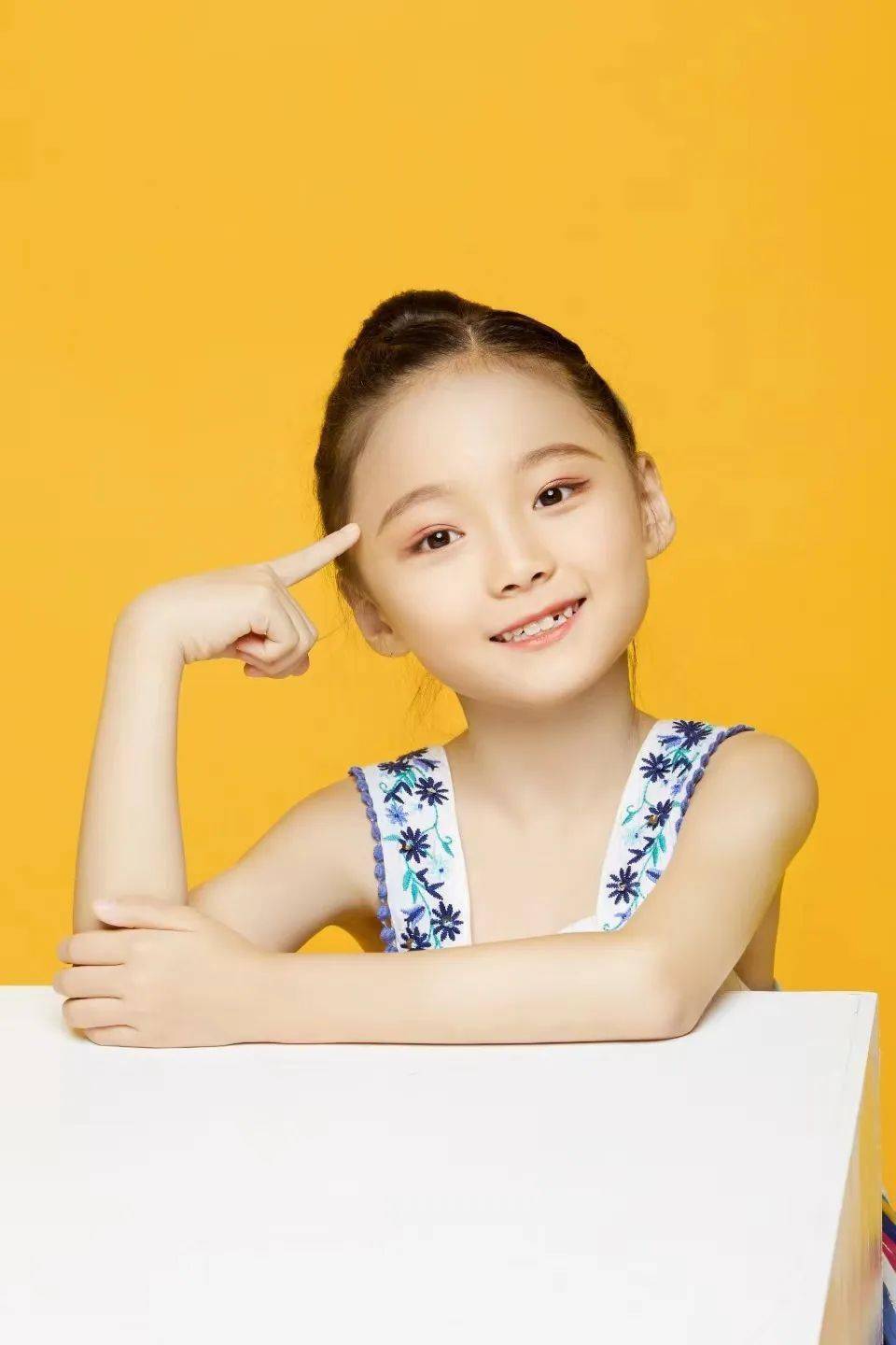 今天我们为大家介绍一下五年一班班级小明星:任玮婷.