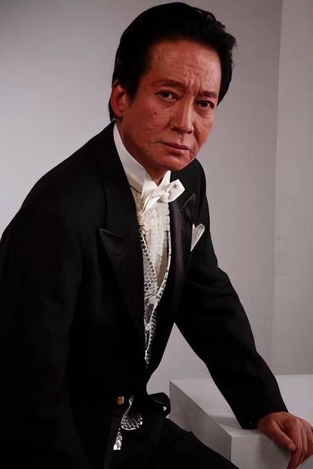 港剧第一大恶人方刚,大红时隐退游历世界,76岁没结婚仍崇尚自由_印象