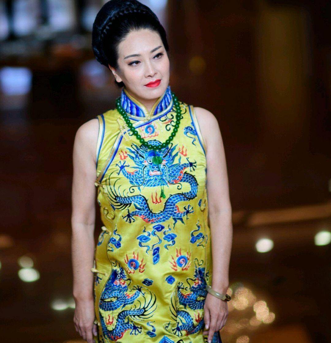 大12岁的申军谊恋爱8年无果,半年时间转身嫁给好兄弟_贾妮_燕妮_男人