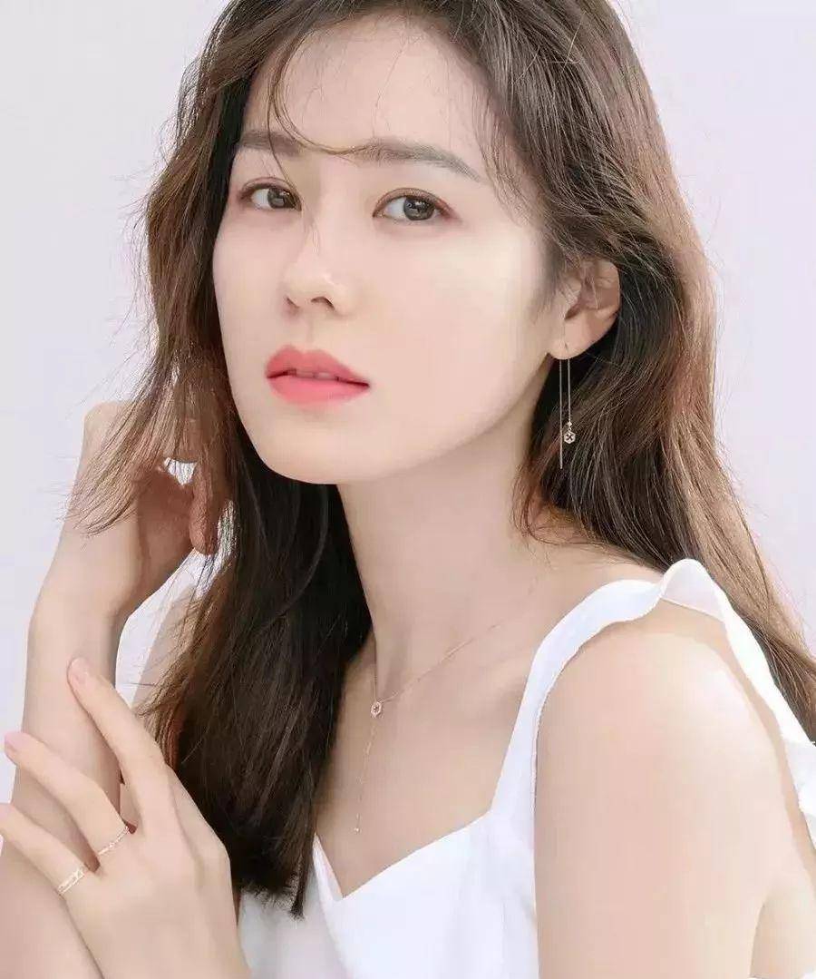 从二十岁美到四十岁,这就是南韩神颜孙艺珍!_初恋_漂亮_迫降