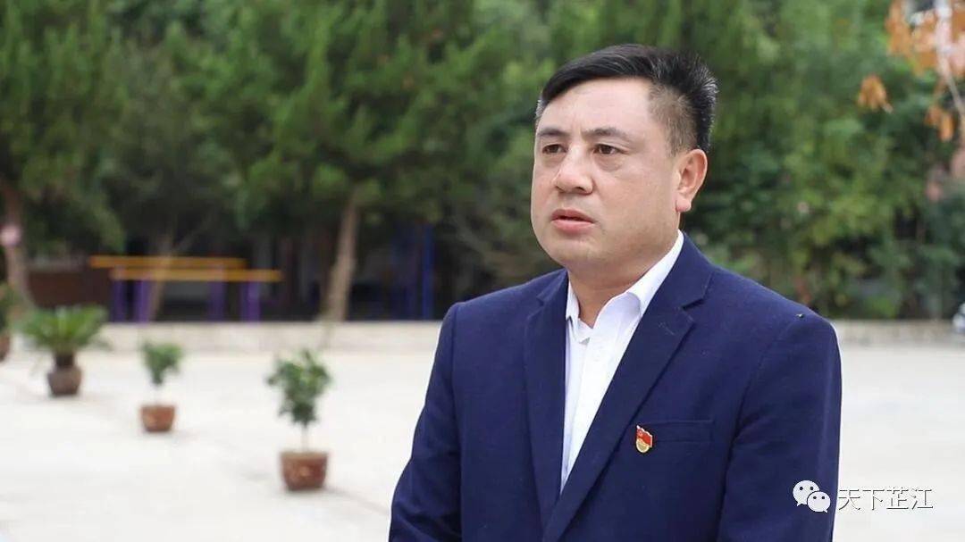 "芷江六中校长,党支部书记廖海波说.