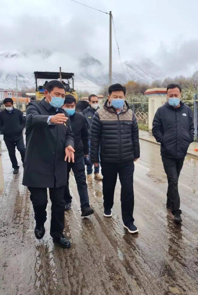 67市委书记张琨明调研重大项目建设推进工作_玉树_群众_人民