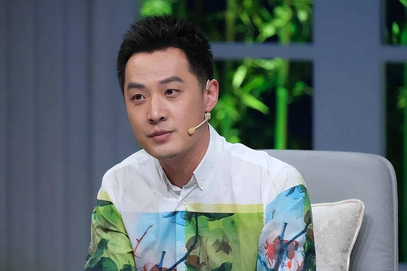 舒冬:北大才子转行做电视主持,路人缘好,娶演员妻子低调幸福_节目