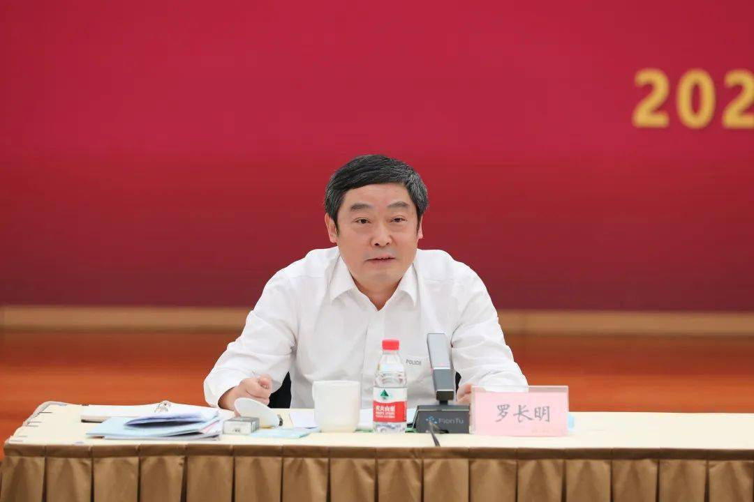 市高法院党组成员,副院长王中伟充分肯定了今年以来