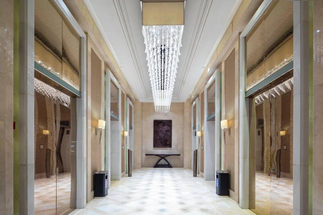 就在本周末,【喜来登x东林半山】打造了一个奇幻的世界,等你来玩!