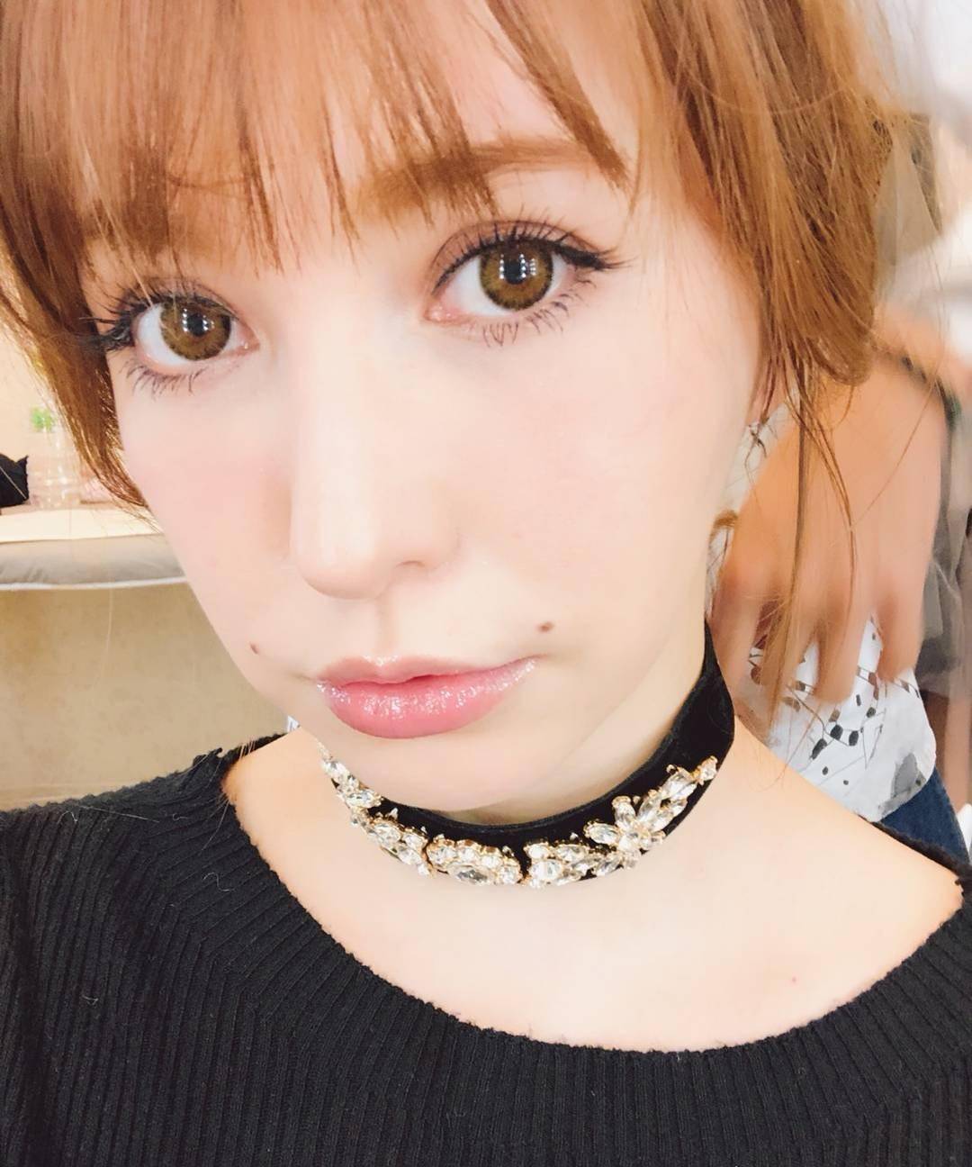 35岁藤井莉娜当妈了!为人母身材依旧火辣