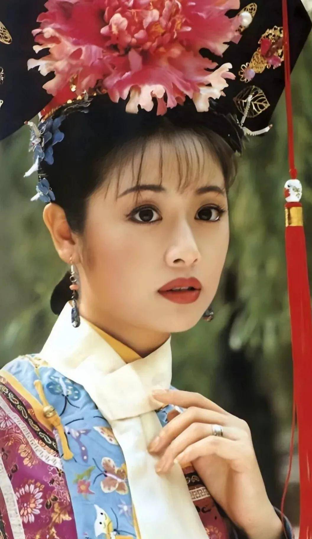 回味经典《还珠格格》-看山不是山_小燕子_容嬷嬷_小时候