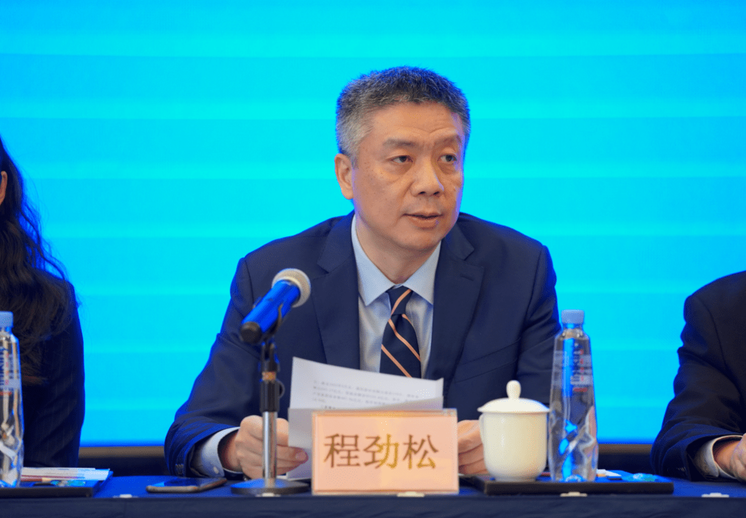 东莞银行保险业助力稳经济_企业_贷款_支持