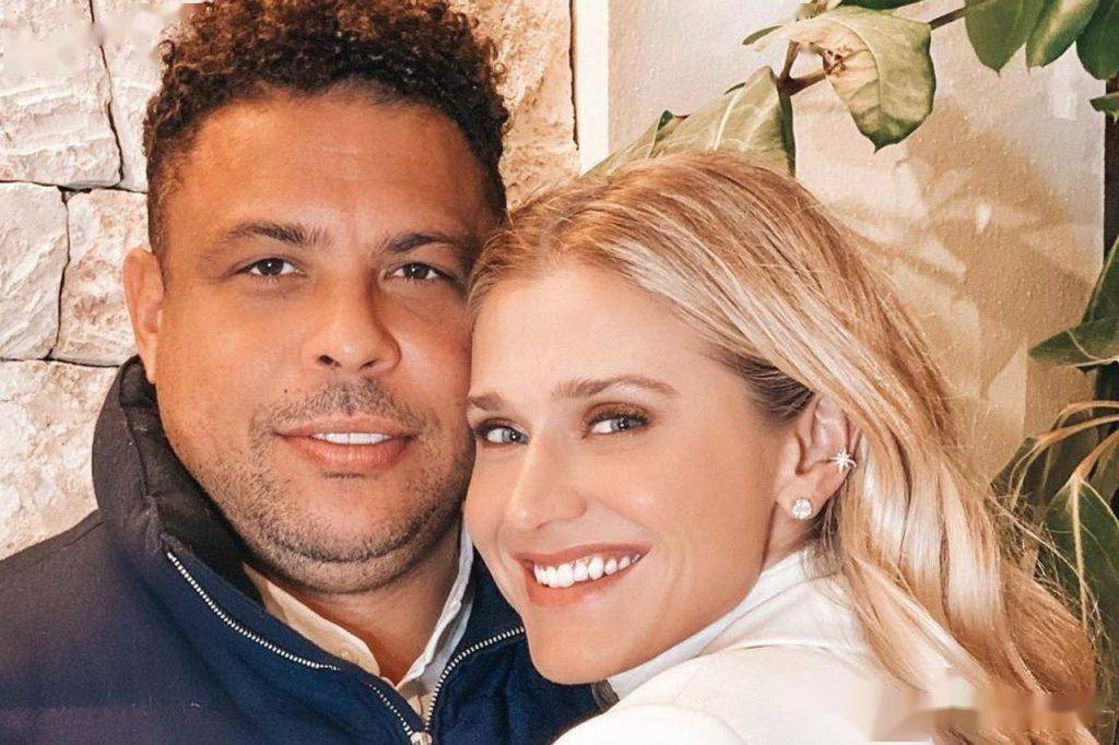 46岁罗纳尔多晒自拍:开着宝马,唱着歌,开心得像个孩子_纪录片_音乐