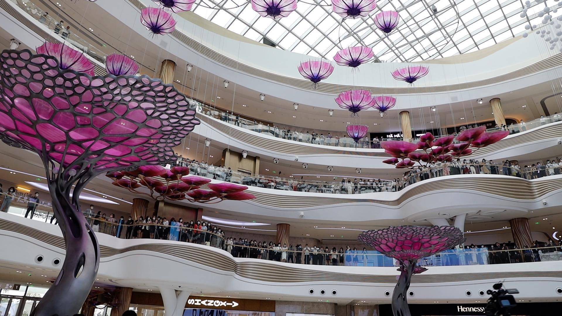 全球连线|全球最大单体免税店海口国际免税城盛大开业_全球最大单体