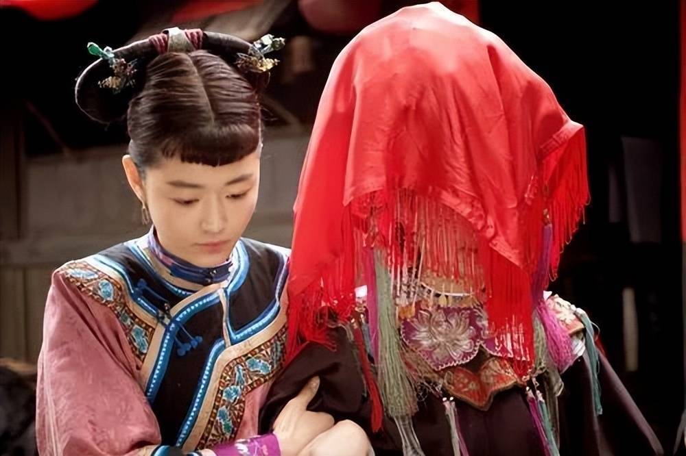 替考,姐妹谈恋爱就绝交,《雪花秘扇》彰显的闺蜜情,你感动吗?