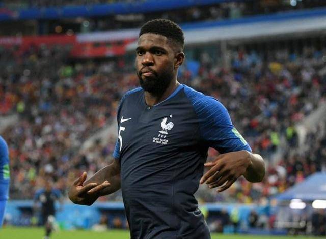 乌姆蒂蒂将以高价离队,进入国米当中,巴萨签约劳塔罗梦想破灭_球员_左