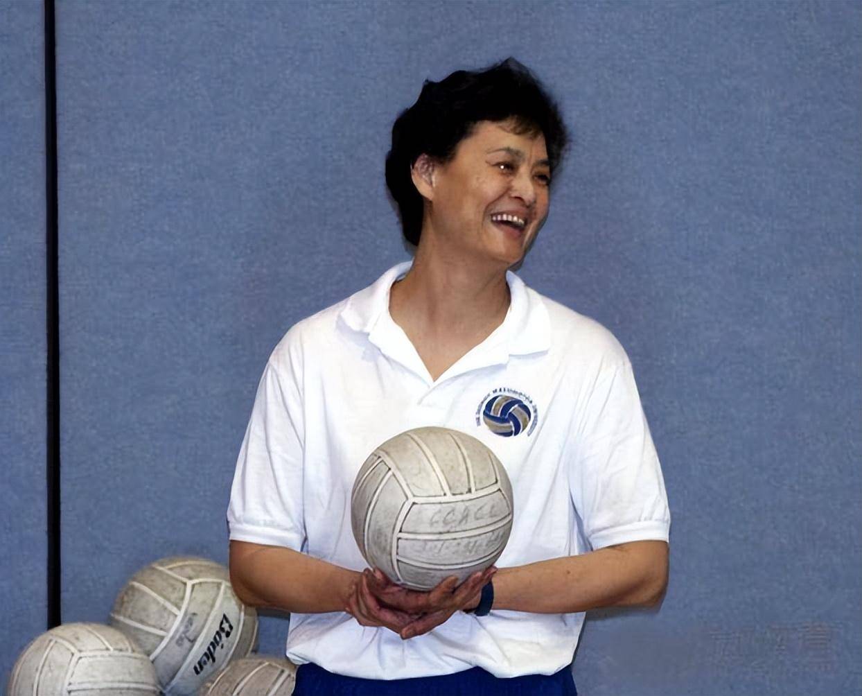 红极一时的周晓兰:丈夫是男排名将,后辞官赴美,现状如何?