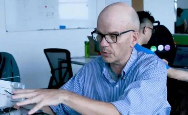 投奔中国获得成功,今称:从此就是中国人_戴维·布拉迪_科学技术_科研