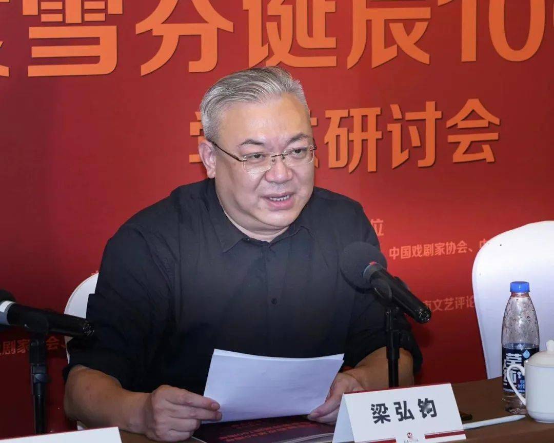 上海越剧院院长梁弘钧摄影:祖忠人