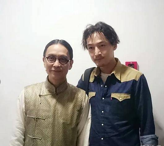 为救演员被烧伤脸,出道31年的影帝,如今却只能给小鲜肉作配_谢君豪