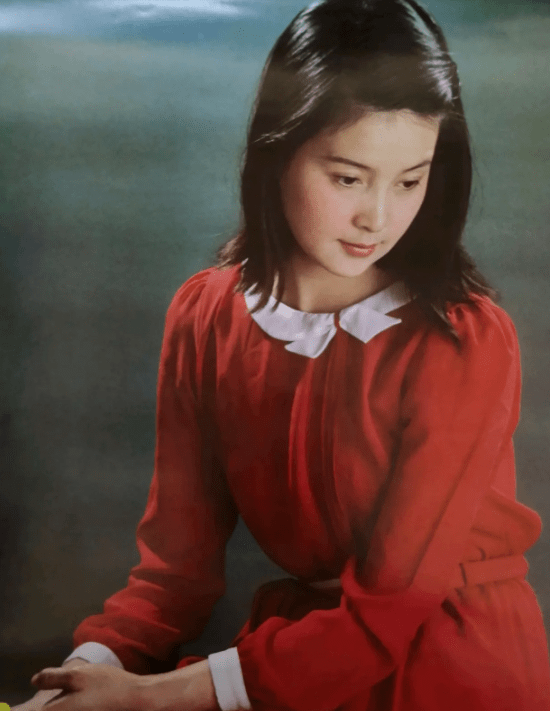 80年代當紅女演員現狀:張瑜離婚,周潔離世,朱琳一生未育_林芳兵