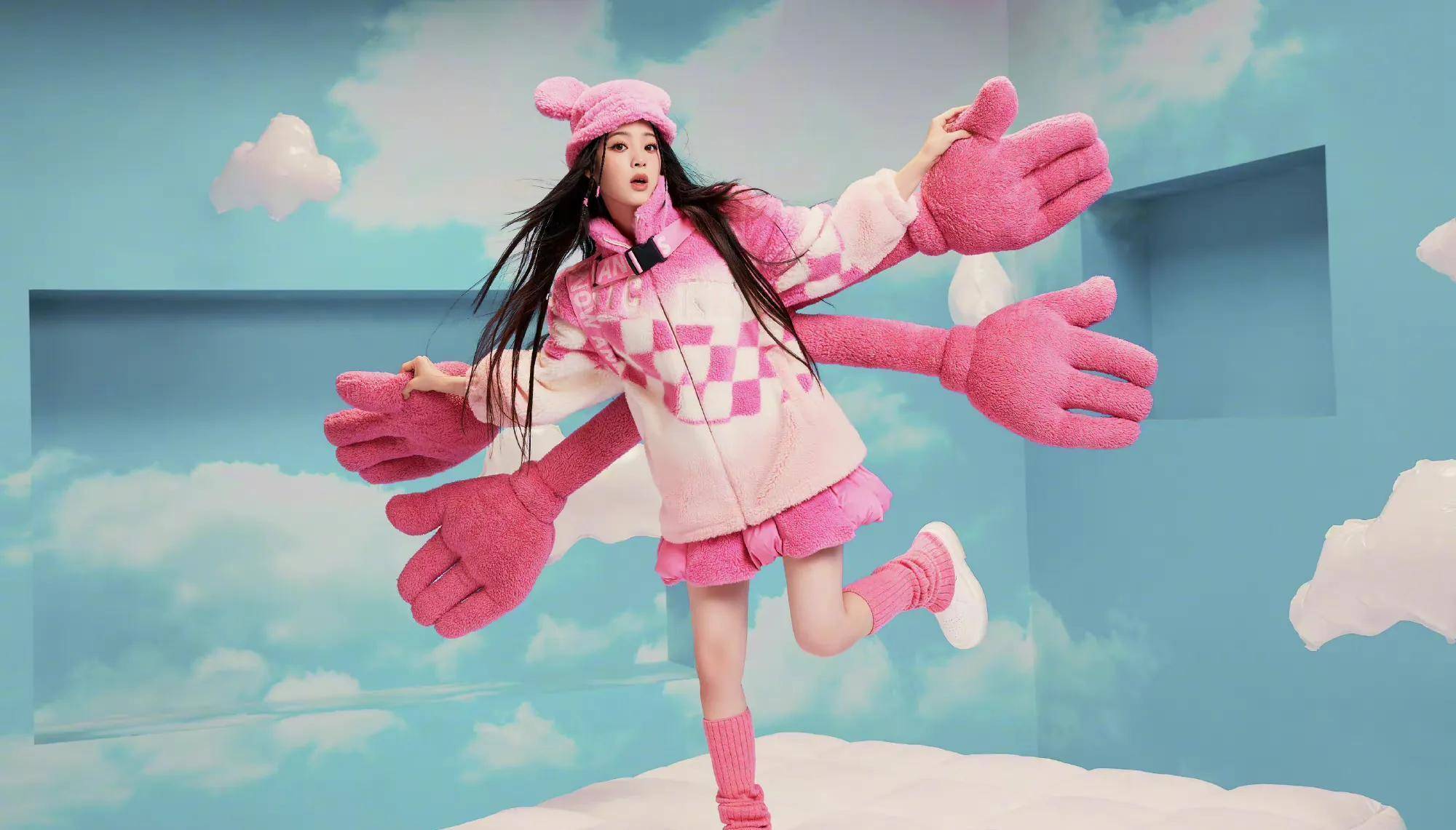 欧阳娜娜米奇穿搭写真,一身粉衣,清新甜美,可爱到冒泡_粉色_网络_侵权