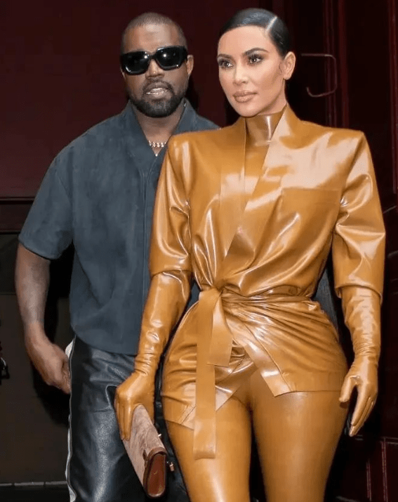 阿迪达斯把"椰子"丢了,侃爷遭全网封杀,商标已被抢注_合作_yeezy_注册