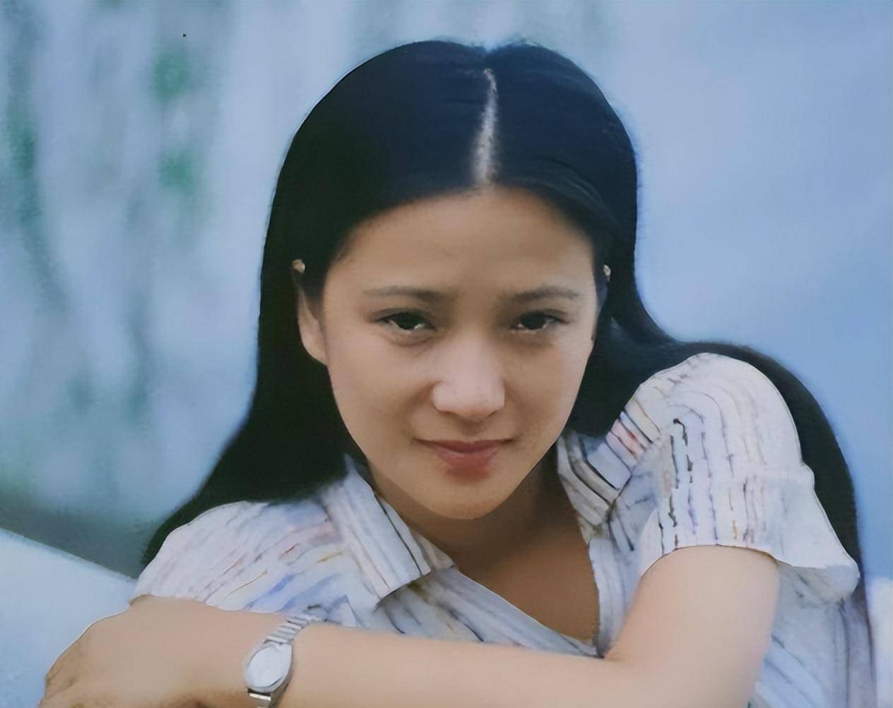 "老戏骨"刘威:50岁向杨若兮求婚2次,遭拒消失2年后带回一娃_何晴_因为