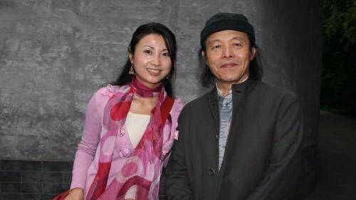 所以不管外界的声讨如何严重,他都没有退缩,坚决和方淳珍走到了一起