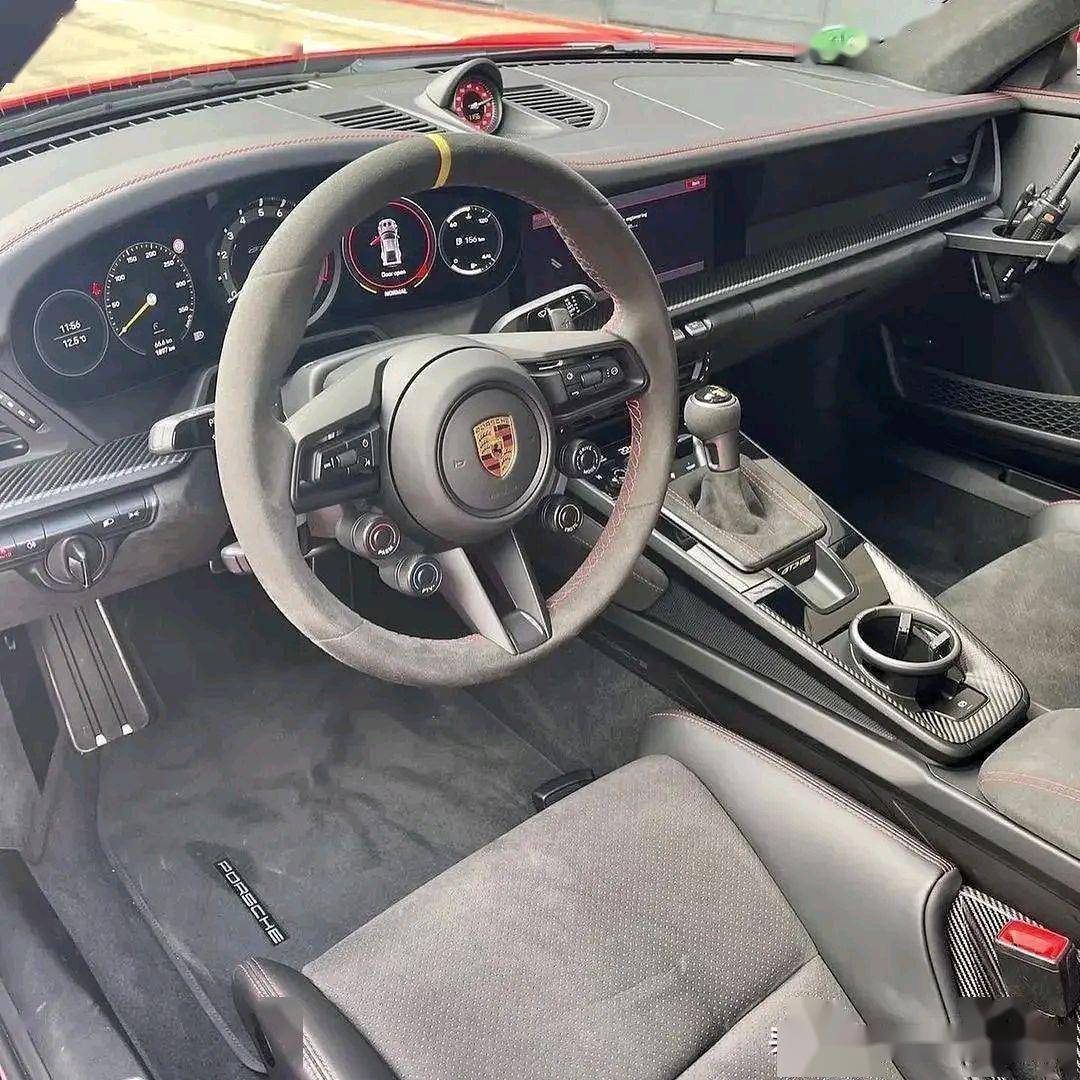 新款保时捷911gt3来了,赛车涂装 530马力引擎,操控感全面提升