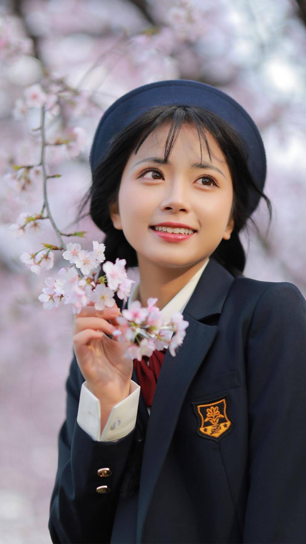 jk制服裙校服美少女樱花树下甜美个人写真_美少女_校服_樱花树
