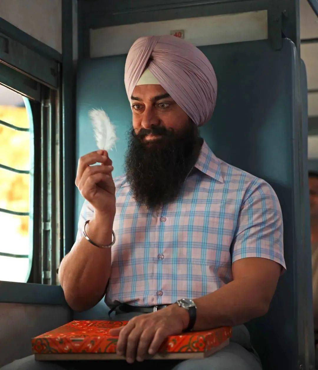 阿米尔·汗主演的《阿辛正传》,到底距离《阿甘正传》有多远?