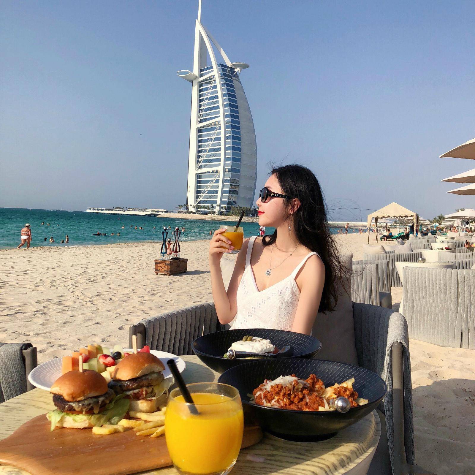 "女仆"装造型简直辣眼睛_宣云_微博_amy