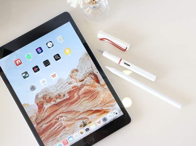 完美平替苹果Pencil,用它备忘录照样画出名作!南卡Pencil评测
