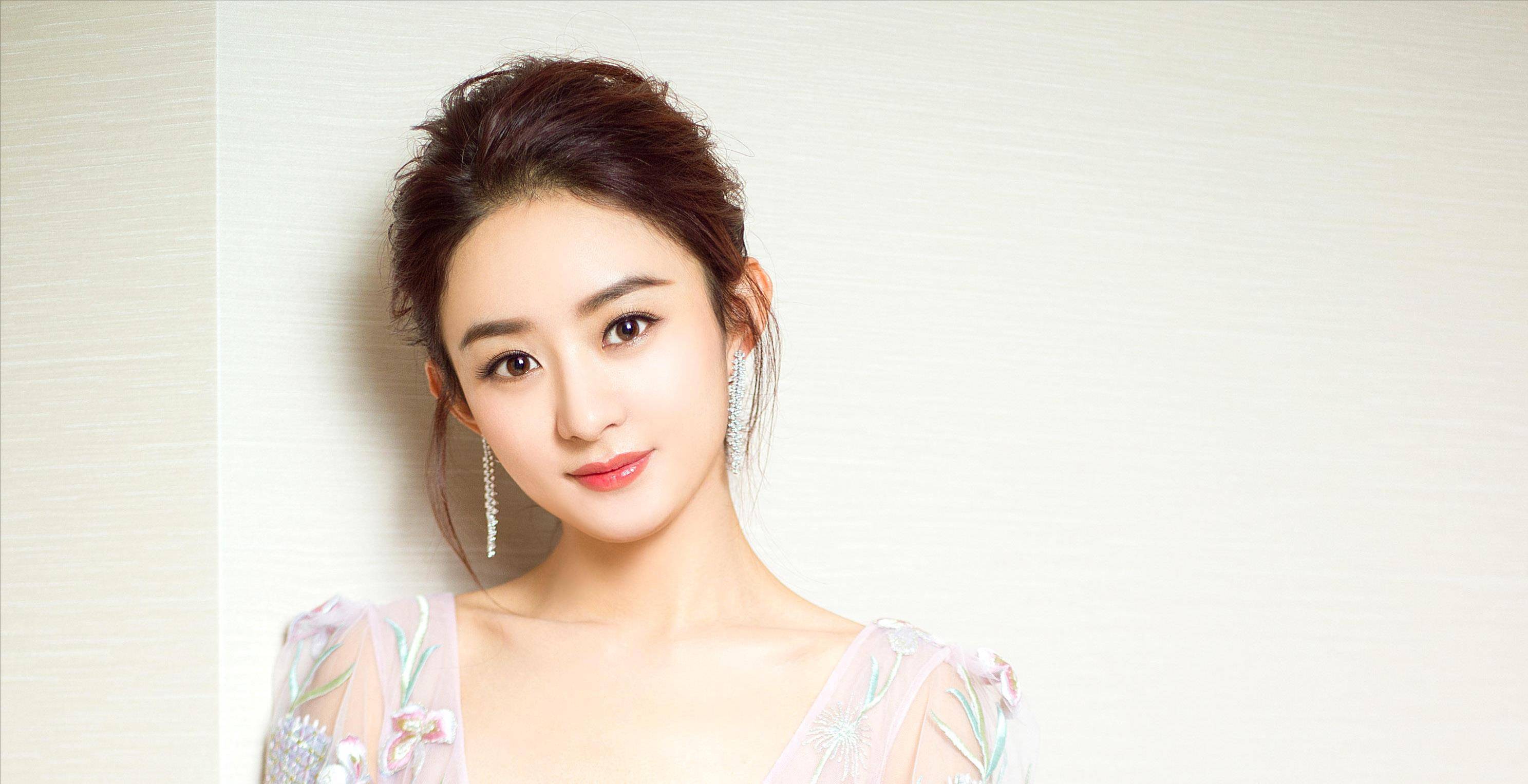 8位"初恋脸"女星,眼神清澈笑容甜美,看完有想恋爱的冲动吗?