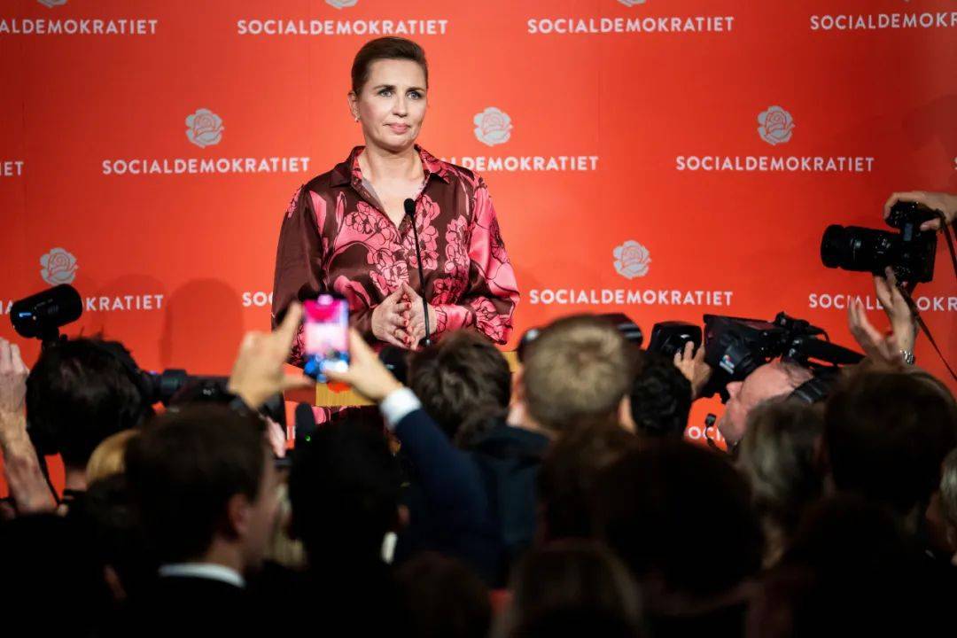 丹麦首相向女王提交辞呈解散政府