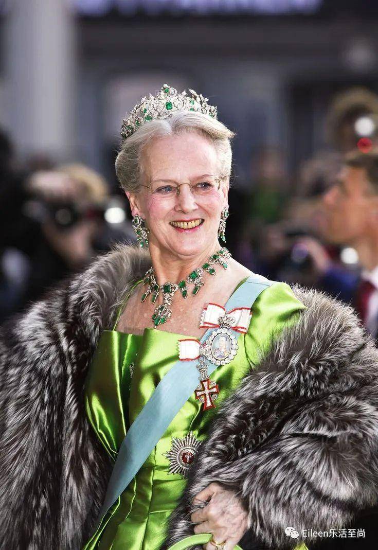 自那之后,自那之后王冠就在丹麦王室代代相传,每任王后都佩戴过它