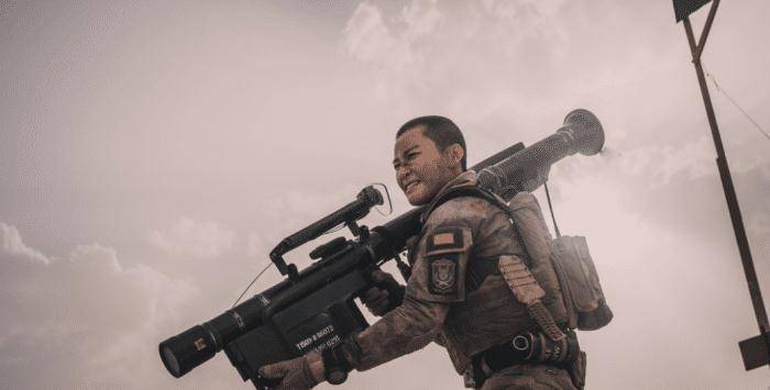 《红海行动》"寸头女兵"看完她长发的照片后,简直不敢相信67!