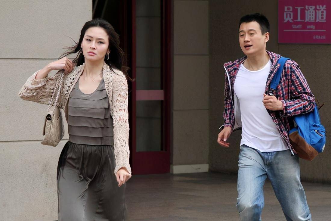 靳东搭档过的6位女演员,王鸥只能排第三,第一是崇拜他的师妹_女明星