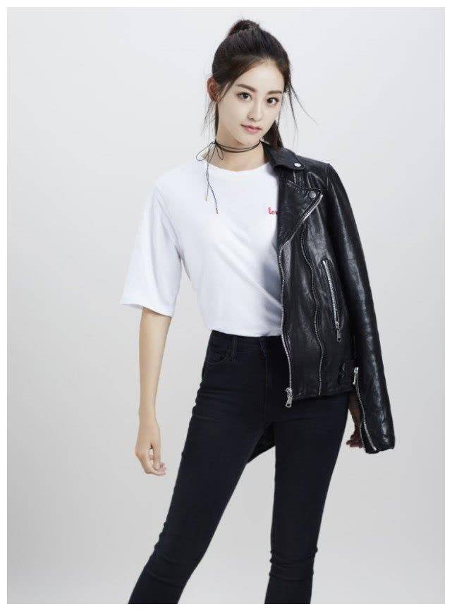 祝绪丹真会穿,上衣是裤子的13贼显腿长,学生党学起来_黑色_卫衣_时尚