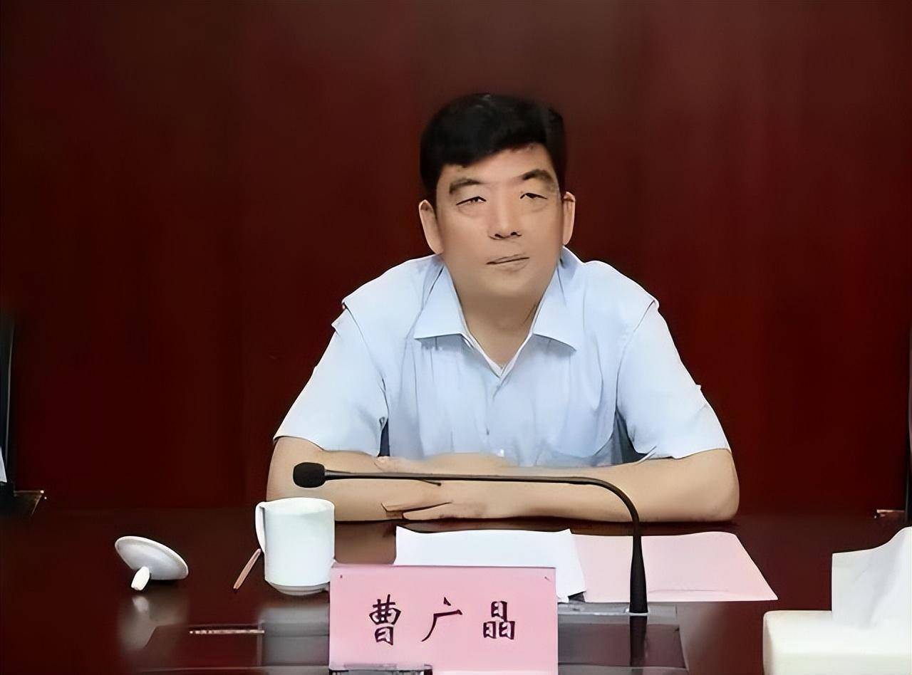 今日,记者从最高人民检察院获悉,湖北省人民政府原党组成员,副省长