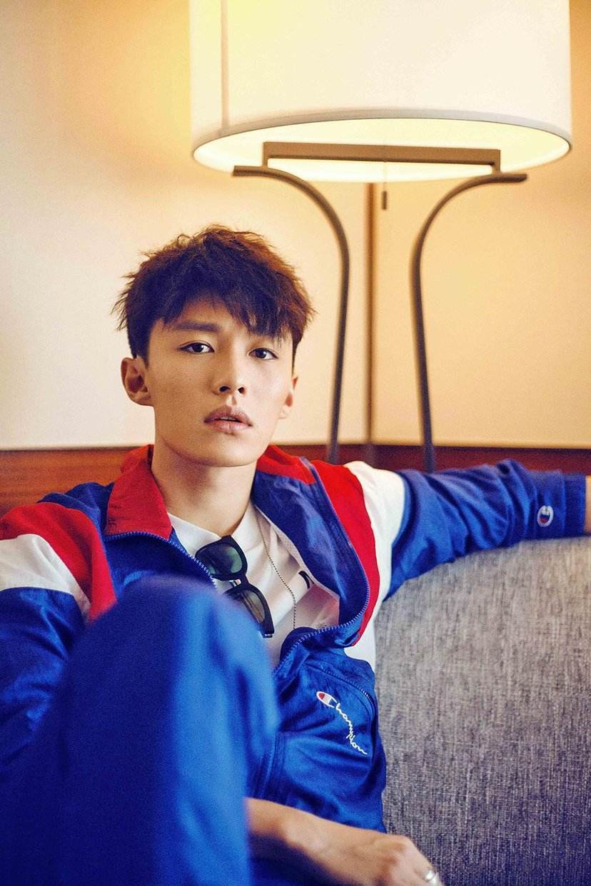 2次上舞台,和靳东飙戏,出道10年不火,代旭这部剧表现更气人_辩护_范